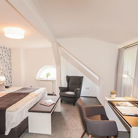 Hofgut Dippelshof Hotel- Und Restaurant Kg Muehltal  Bagian luar foto